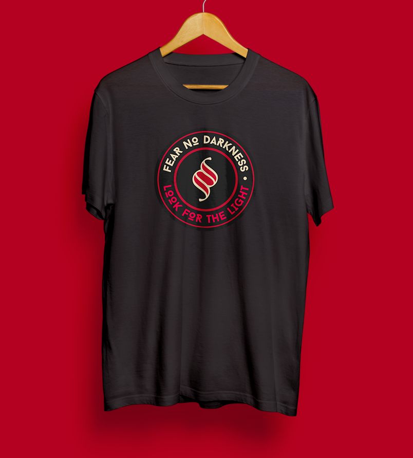 Remera Fear No Darkness - Topo Liso - XL